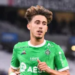 Résultat Ligue 1 : Aouchiche place l’ASSE devant face au FC Nantes (0-1, mi-temps)