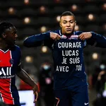 Résultat Ligue 1 : avec un grand Mbappé, le PSG écÅ“ure Nîmes avant Manchester United (4-0)