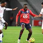 Résultat Ligue 1 : le LOSC et l’OL se neutralisent (1-1) (mi-temps)