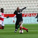 Résultat Ligue 1 : le RC Lens doublement refroidi à  Reims (0-1, mi-temps)