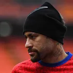 Résultats Ligue 1 : Lorient tient tête au PSG, Angers se régale face à  Nîmes, tous les matchs de 15 heures (mi-temps)