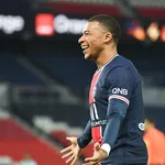 Résultat Ligue 1 : Mbappé guide le PSG, Nîmes rapidement réduit à  10 (0-1, mi-temps)