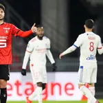 Résultats L1 : l’OL champion d’automne, le PSG et le LOSC avancent, l’ASSE et le RC Lens perdent, les scores