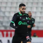 Résultats Ligue 1 : l’ASSE et le RC Lens inefficaces, Strasbourg et le FC Nantes en profitent (mi-temps)