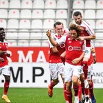 Résultats Ligue 1 : l’OGC Nice et le Stade de Reims en tête, le RC Strasbourg en difficulté (mi-temps)