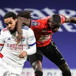 Résultats Ligue 1 : le RC Lens coule l’ASSE, le Stade Rennais tient le choc face à l’OL (mi-temps)