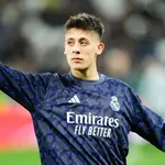 Réunion au sommet pour De Jong au FC Barcelone, Güler enfin lancé au Real Madrid ?