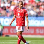 Slimani envoie une pique à Delort, Santamaria est passé sur le billard, Le Fée clarifie son avenir