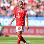 Slimani envoie une pique à  Delort, Santamaria est passé sur le billard, Le Fée clarifie son avenir