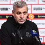 Stade Rennais : Genesio annonce des coups durs et engueule ses supporters avant Haïfa