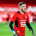 Stade Rennais : le successeur annoncé de Mandanda en pleine crise de confiance