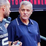 Stade Rennais – Mercato : Genesio prend une décision forte pour son avenir et vise un ancien de l’OL