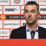 Stade Rennais – Mercato : Holveck confirme quasiment pour Doku et calme le jeu pour Raphinha