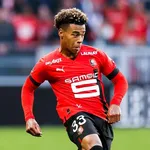 Stade Rennais – Mercato : la prolongation de Désiré Doué serait en très bonne voie, une condition à la Mbappé actée !