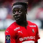 Stade Rennais – Mercato : le père de Doku met un stop au FC Barcelone et annonce d&rsquo;autres contacts
