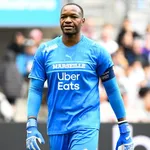 Stade Rennais – Mercato : Mandanda justifie son choix de quitter l’OM pour Rennes et n’a pas tiré un trait sur les Bleus