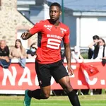 Stade Rennais – Mercato : Rennes annonce un nouveau départ (officiel)