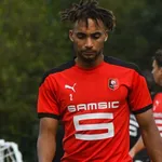 Stade Rennais – Mercato : un défenseur inclus dans le deal pour Alfred Gomis ?