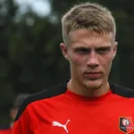 Stade Rennais : un nouvel international à disposition de Genesio ?