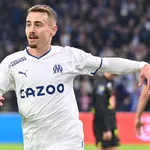 Un OM clinique fait le boulot à la pause, Lens pousse à Nice