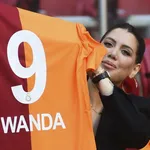 Wanda Nara ose un nouveau changement capillaire et s’affiche avec le maillot de Neymar