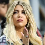 Wanda Nara se sert du PSG pour dévoiler ses derniers accessoires coquins