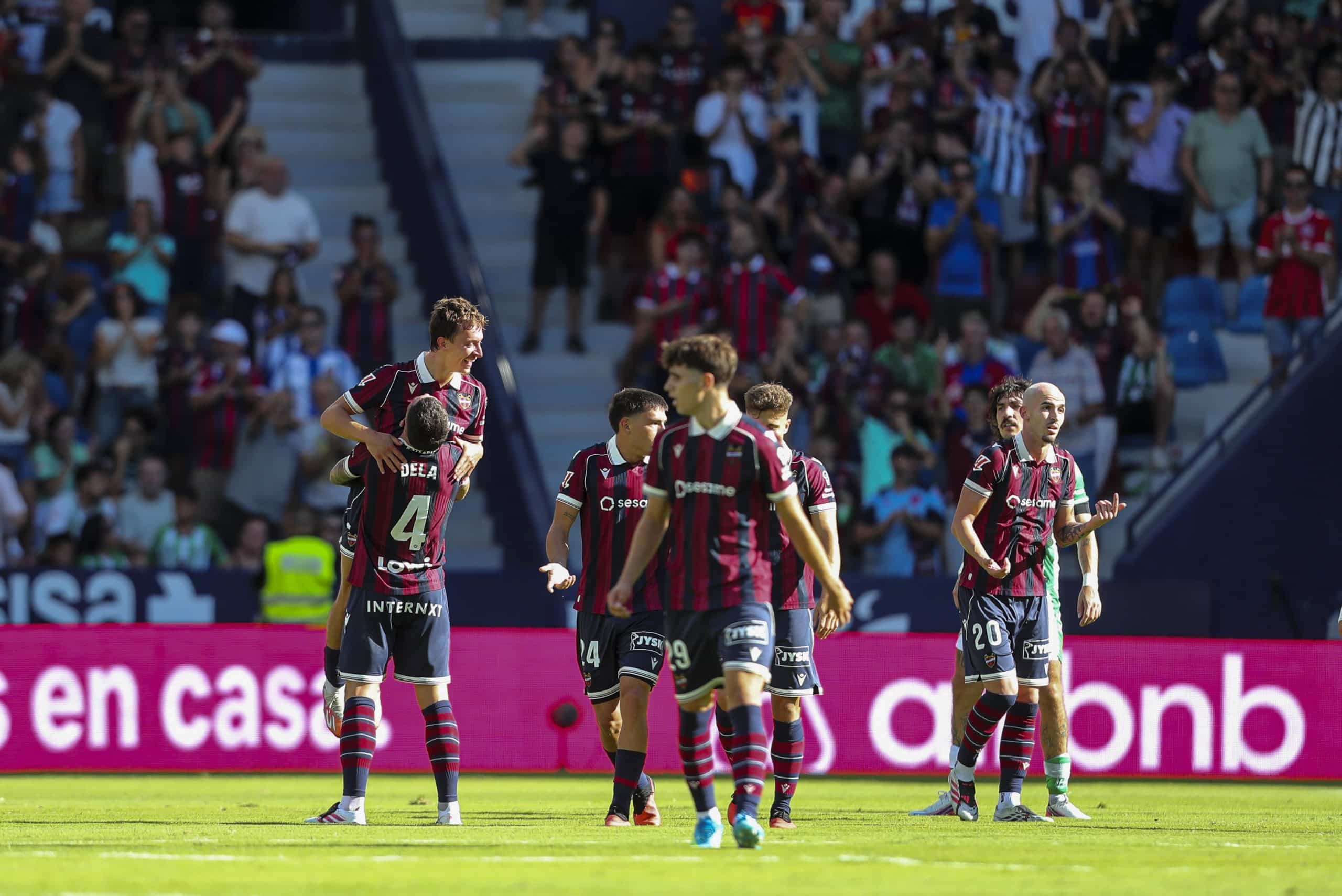 Flashback, il y a un an : Quand l’ASSE rêvait mercato express : un an après, nouveau virage dans le Forez