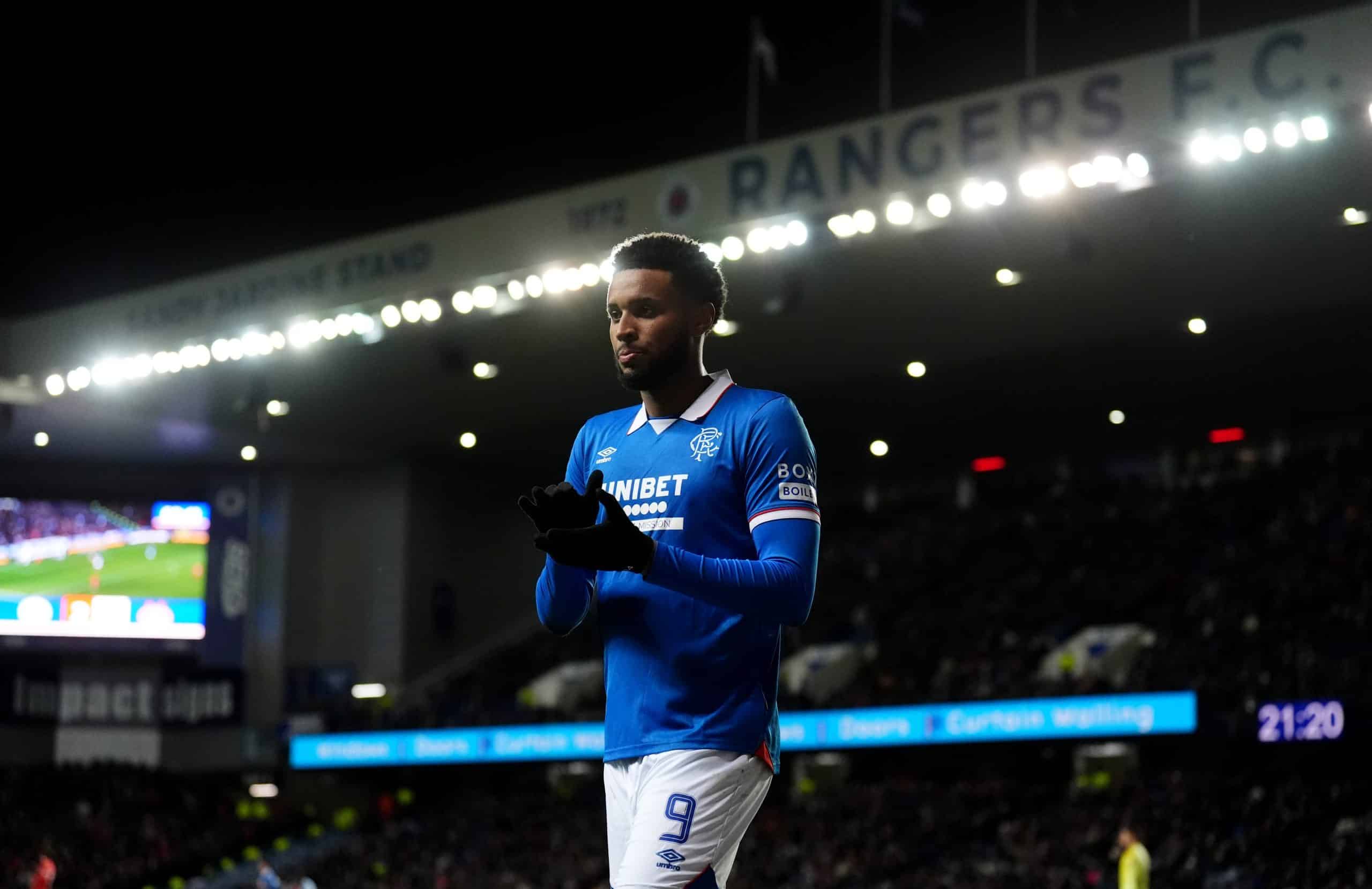 Youssef Chermiti sous le maillot des Glasgow Rangers