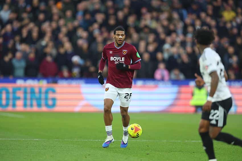 Jean-Clair Todibo sous le maillot de West Ham