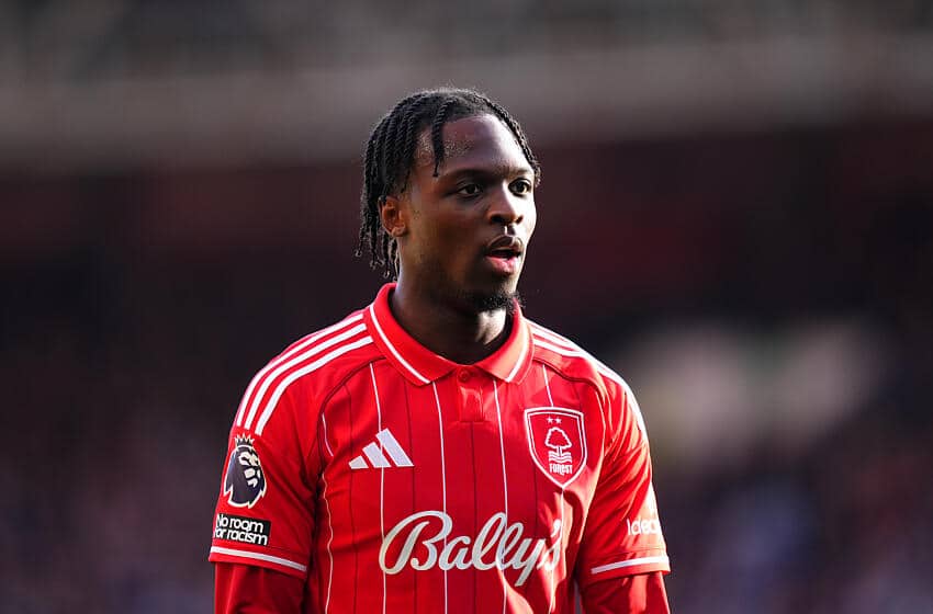 Dilane Bakwa sous le maillot de Nottingham Forest