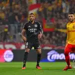 RC Lens : Titraoui fait hésiter Cahuzac, les supporters ont tranché son cas avant le Sporting ! 