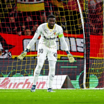 RC Lens – OM : Samba et l’arbitre se font tacler, De Zerbi sur une voie royale