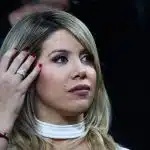 Wanda Nara met le feu à Noël avec un décolleté osé