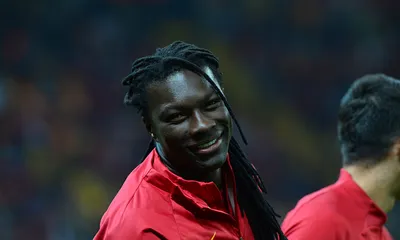 ASSE Mercato : Bafétimbi Gomis aurait pu revenir chez les Verts … ou signer au Stade Rennais