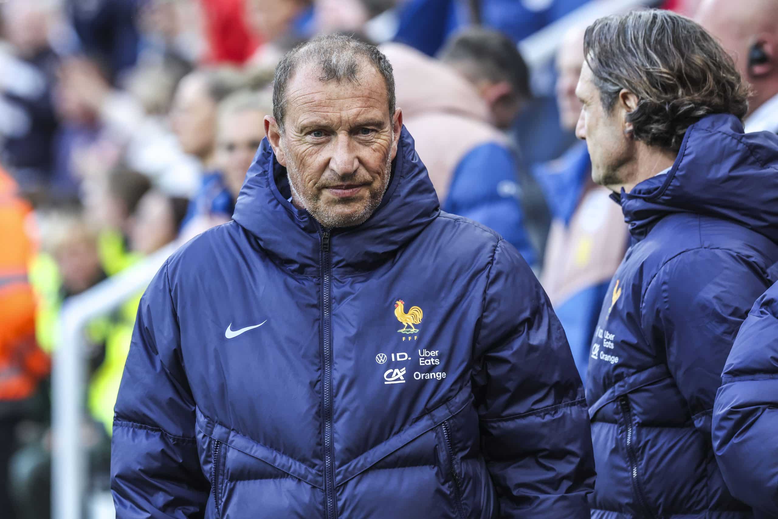 Eric Blahic quand il était sélectionneur adjoint de l'équipe de France féminine.