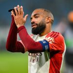 OL – ASSE : Lacazette lance le derby et répond aux critiques sur son début de saison