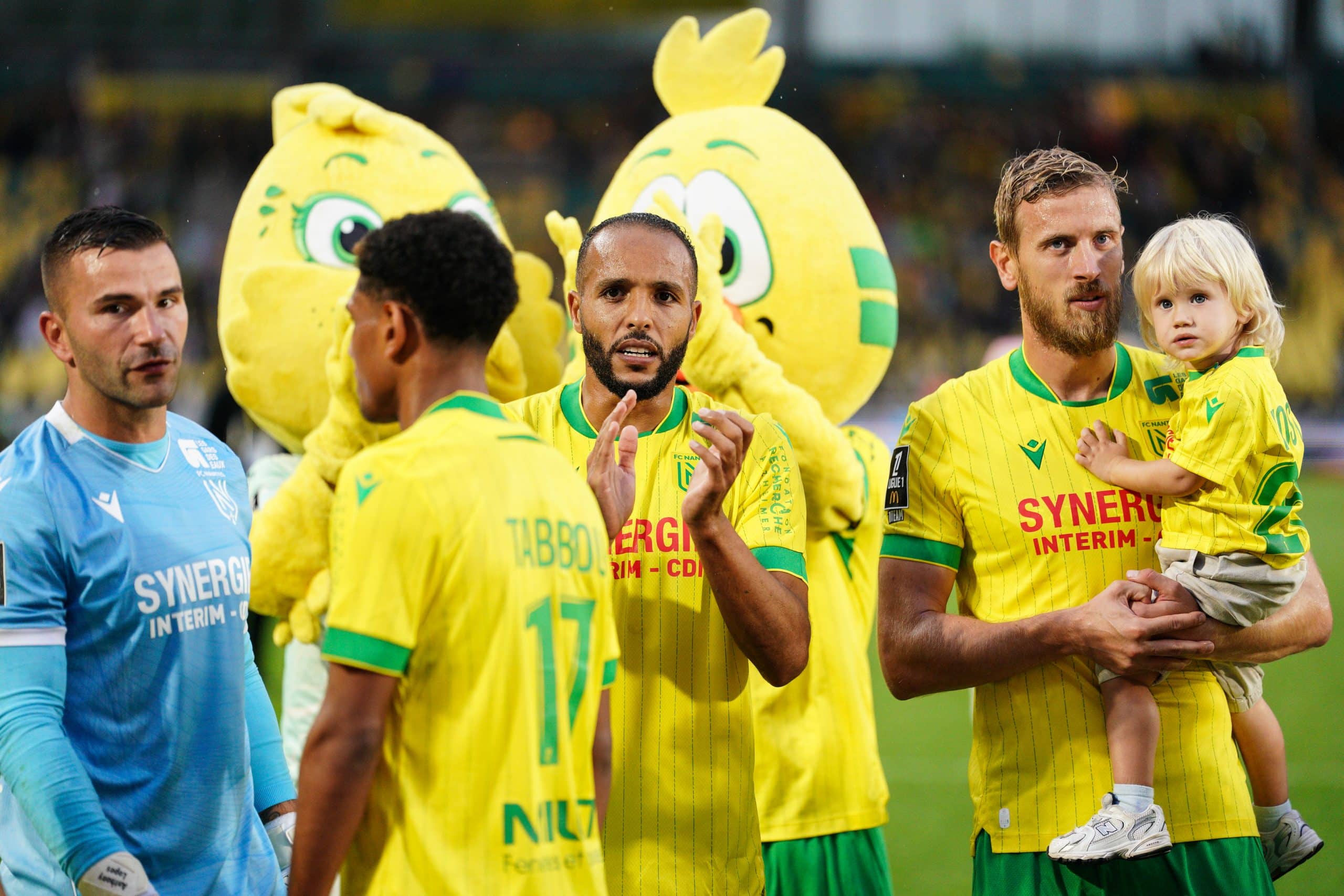 Uros Radakovic (à droite) à la fin du match du FC Nantes contre le Stade Rennais.