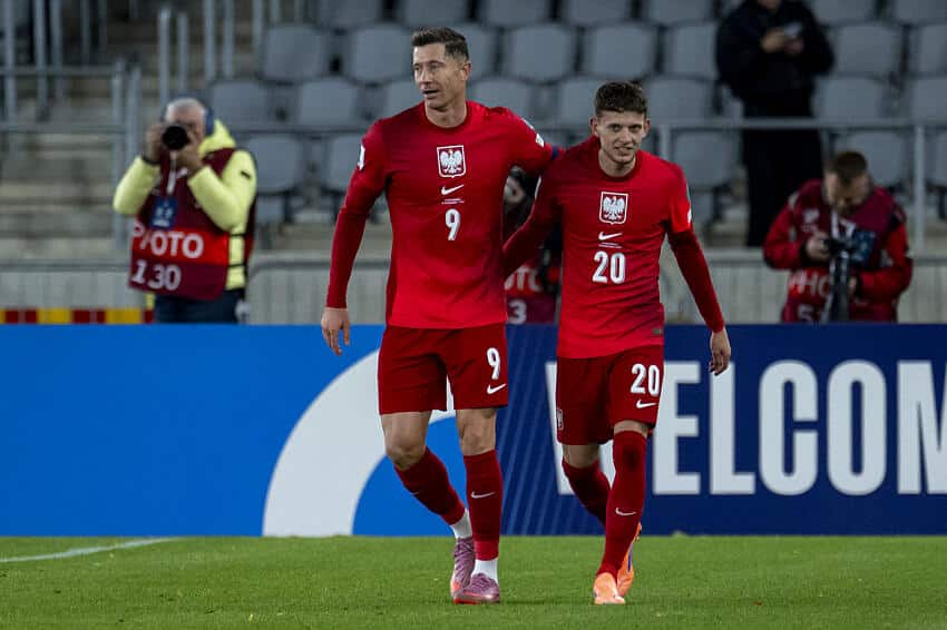 Lewandowski avec Szymański