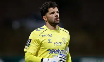 ASSE : Larsonneur est au niveau de sa défense, une stat terrible l&rsquo;accable !