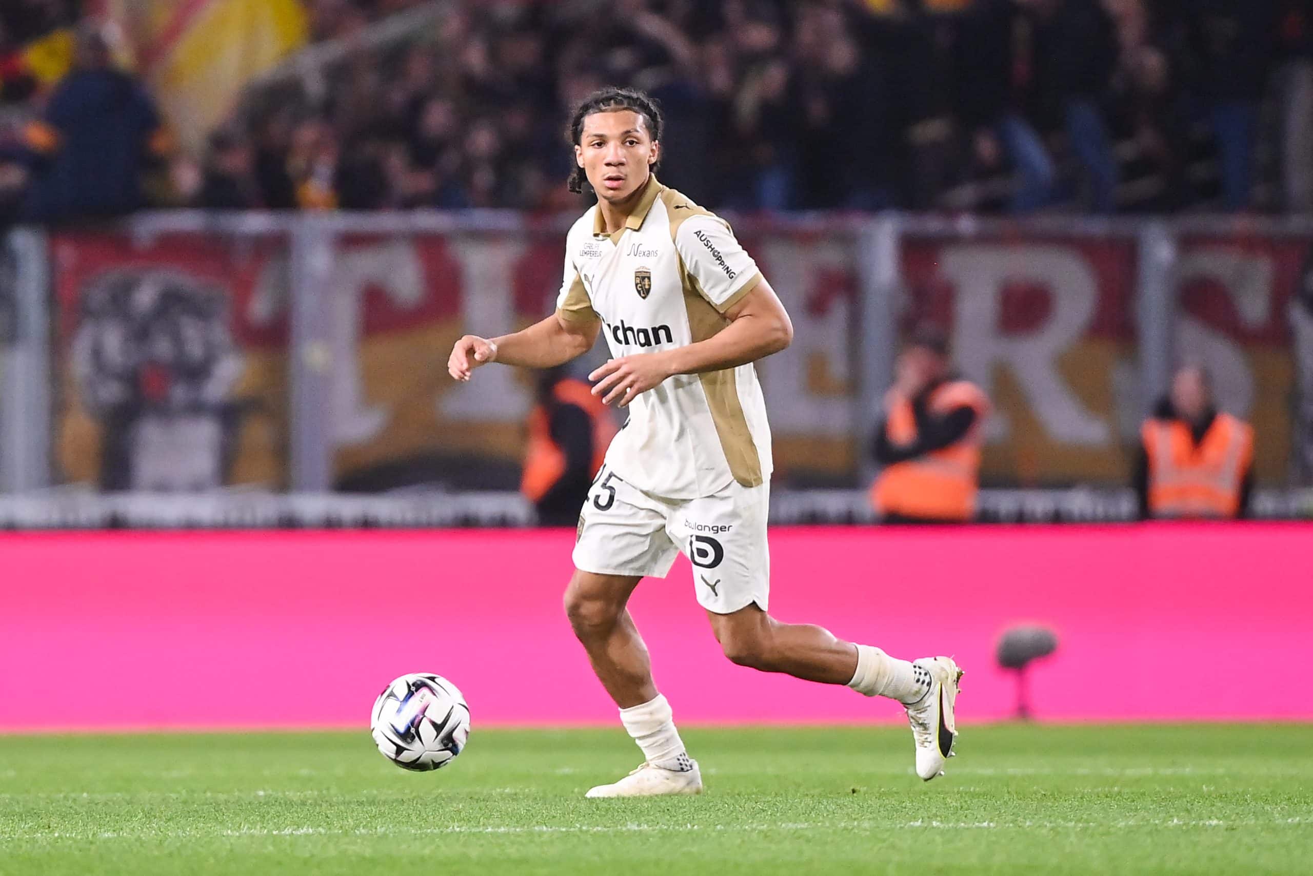 Ismaëlo Ganiou lors du match entre le RC Lens et le FC Nantes.