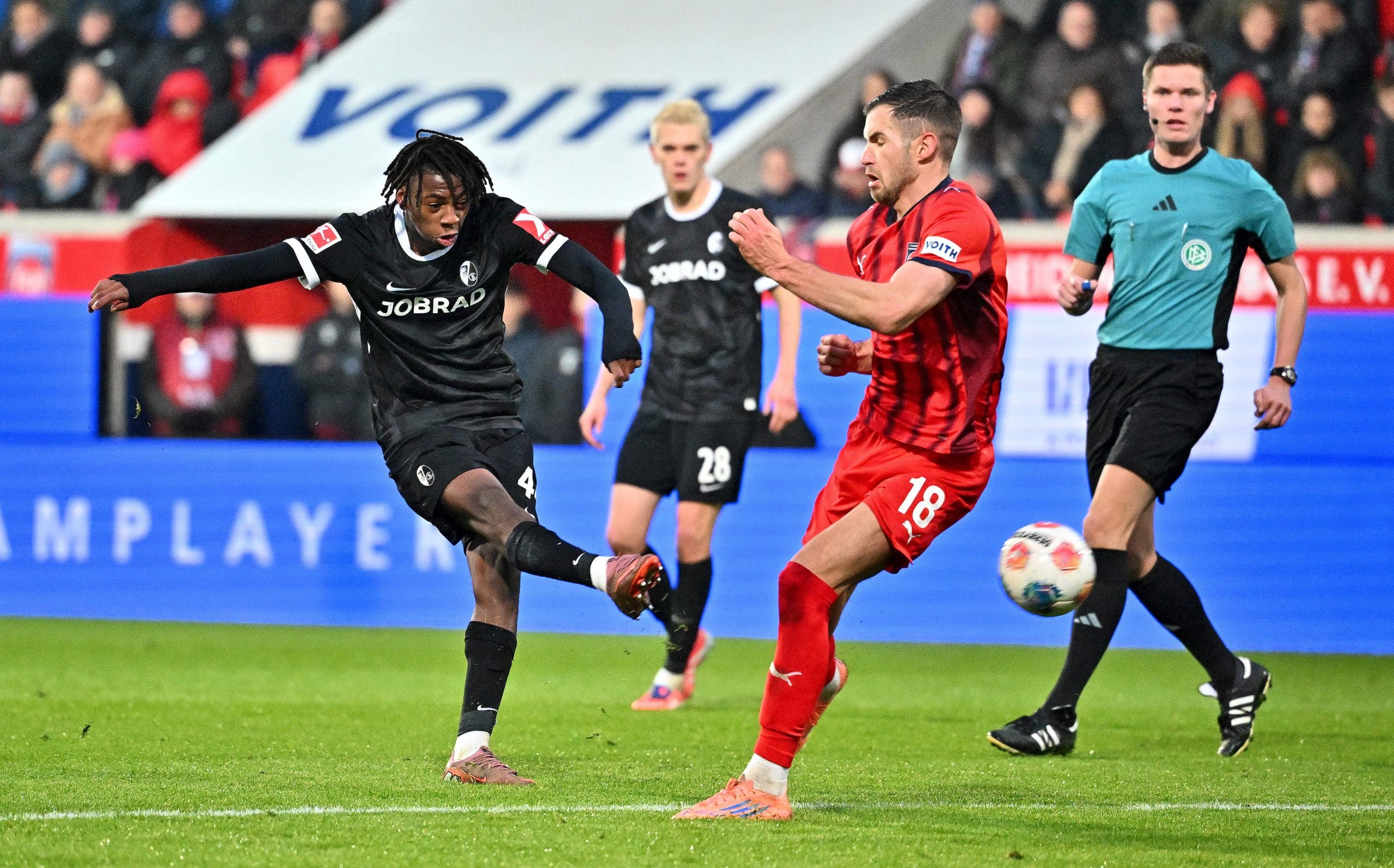 Johan Manzambi en action lors d'un match de Fribourg.