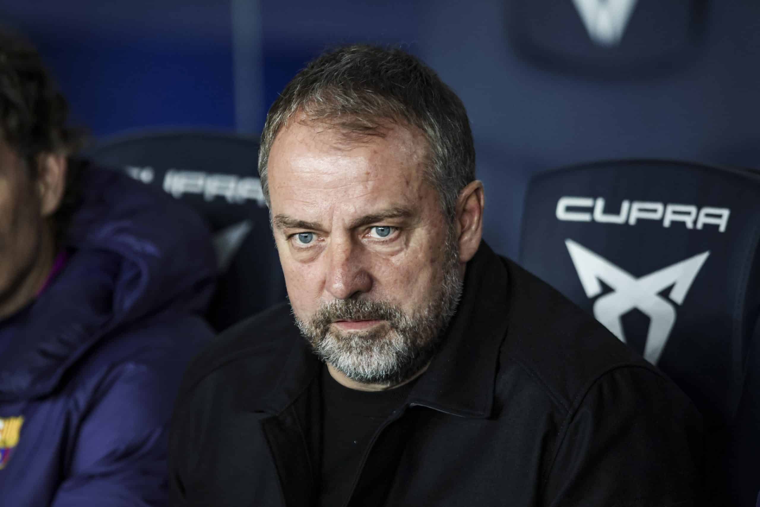 L'entraîneur du FC Barcelone, Hansi Flick, lors du match contre l'Osasuna.