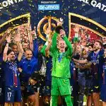 PSG : le vilain geste de Chevalier avec Safonov après le sacre contre Flamengo 