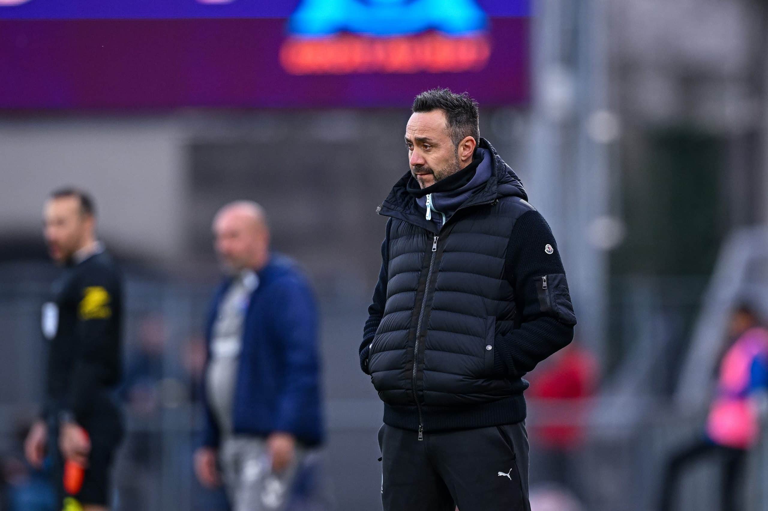 L'entraîneur de l'OM, Roberto De Zerbi, suivant le match de Coupe de France contre Bourg-Péronnas.
