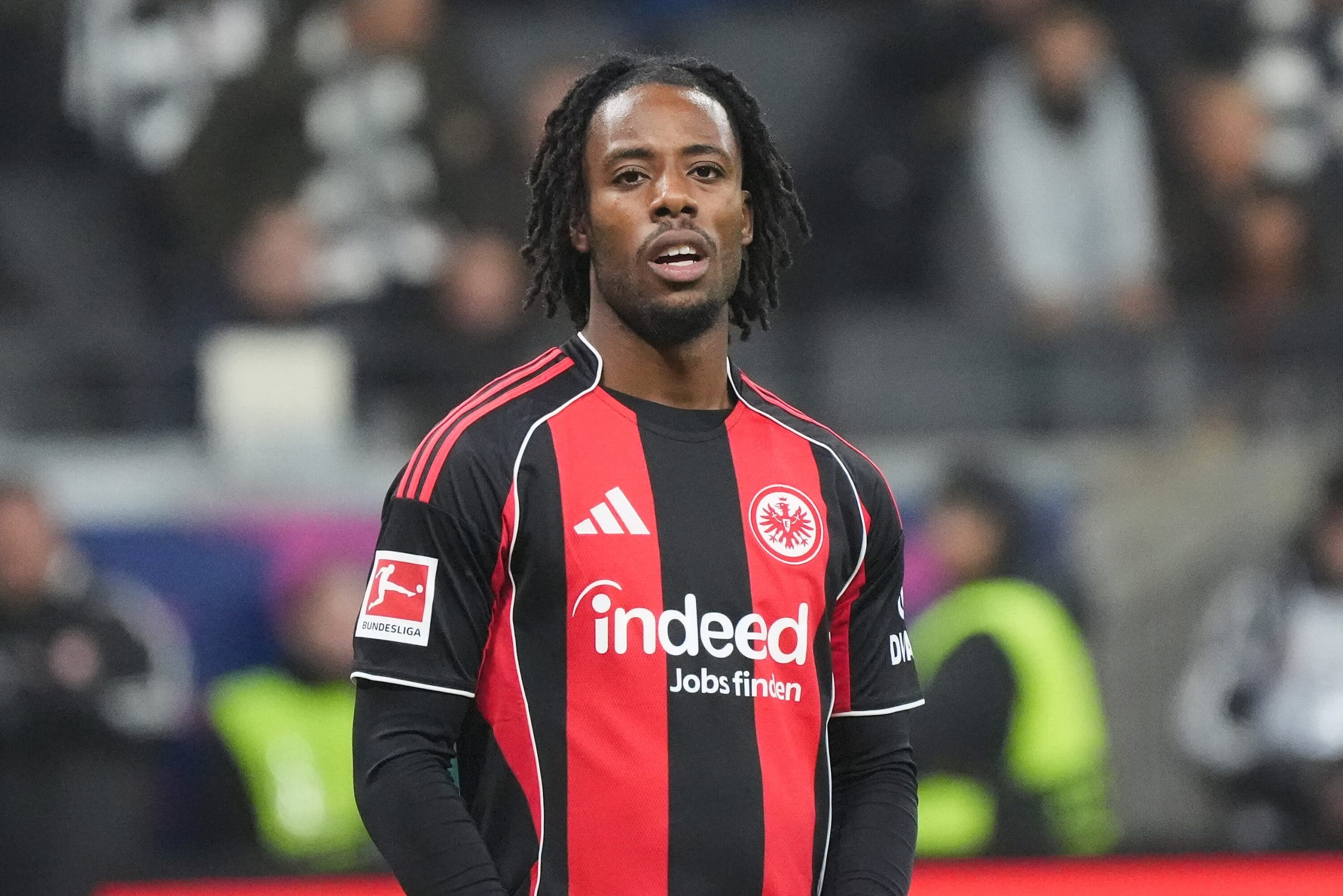 Elye Wahi sous le maillot de Francfort