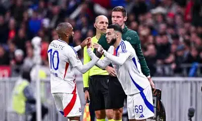 OL : Lacazette ou Mikautadze, qui aligner contre Nice ?