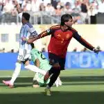 FC Barcelone : un héros national au cœur d’un bras de fer avec le PSG