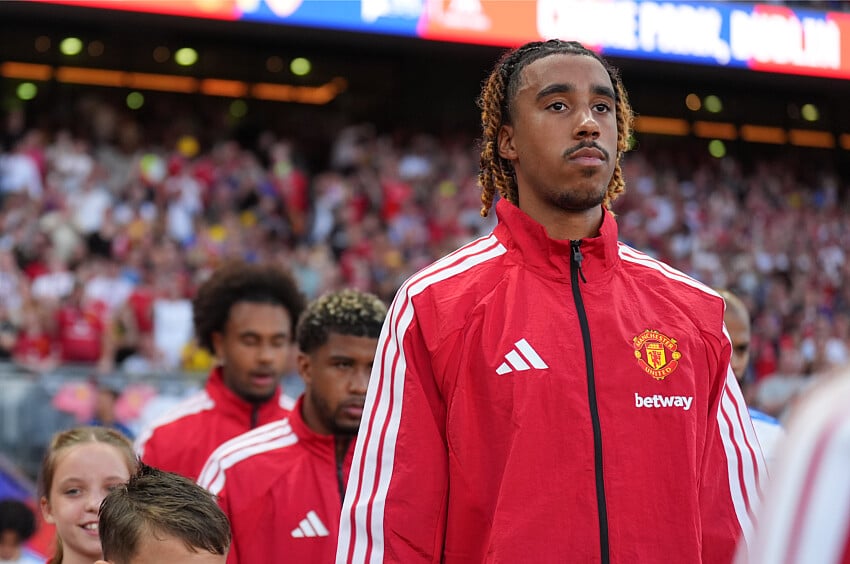 Leny Yoro (Manchester United)