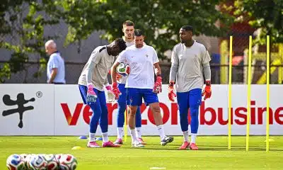 RC Lens : un crack de l’équipe de France allume Robin Risser à la Coupe du Monde !