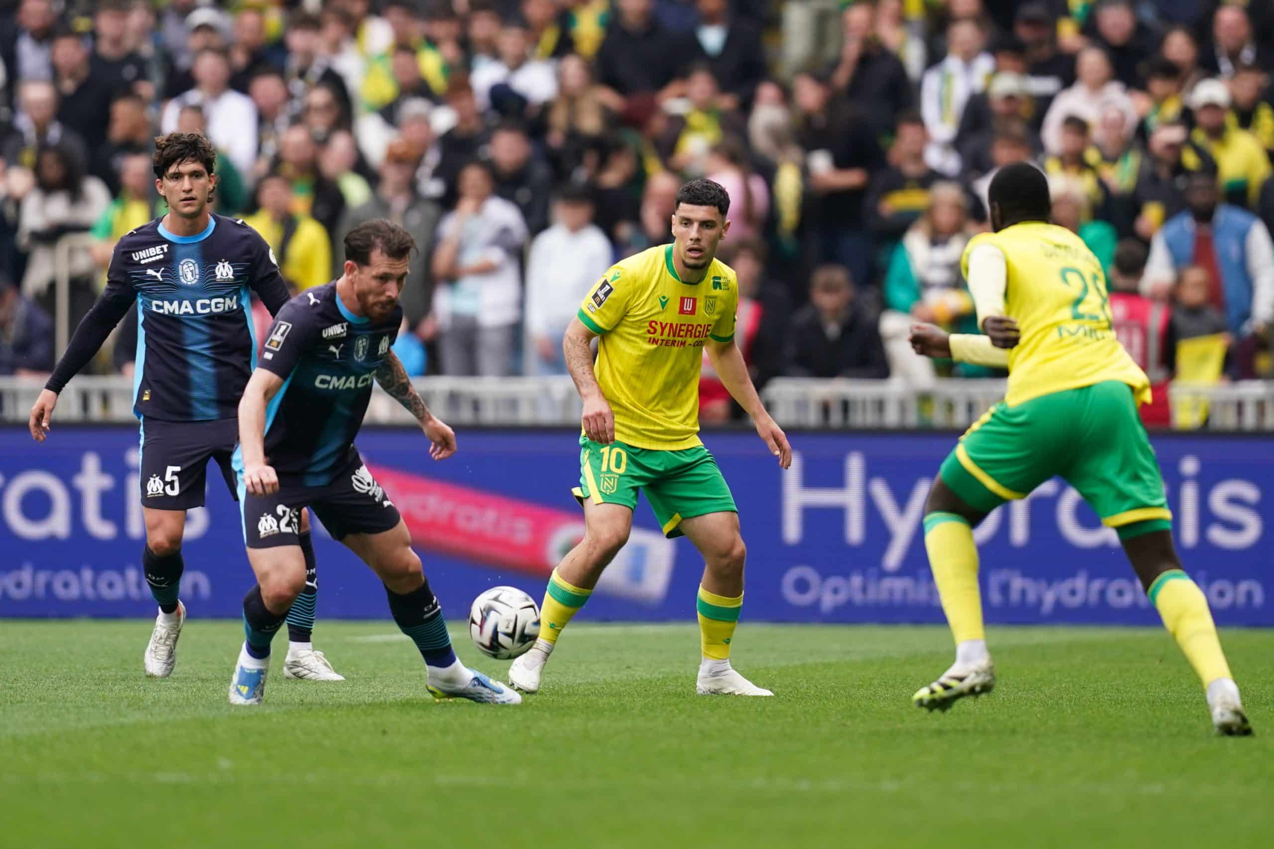 Matthis Abline lors du match entre le FC Nantes et l'OM